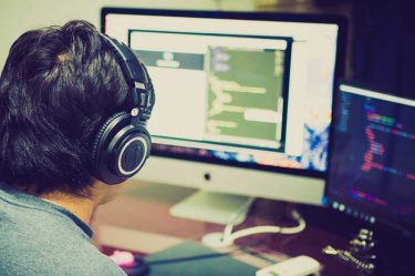 経験者おすすめのプログラミングスクール3社！無料体験を活用しよう！